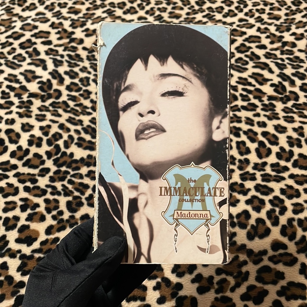 1990 MADONNA The Immaculate Collection ๐ถ VHS Video Collection Music Vintage 90s - Picture 8 of 15